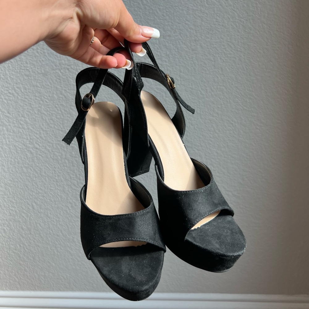 COPY - Chunky black heels
